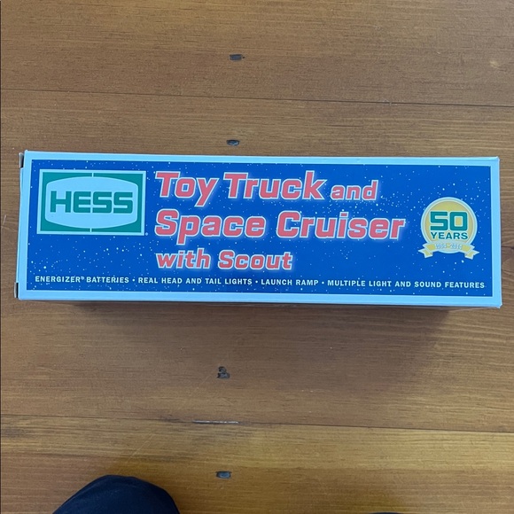 2014 Hess Truck with Space Cruiser & Scout Hess Toy Truck 50th Anniversary - Picture 2 of 9